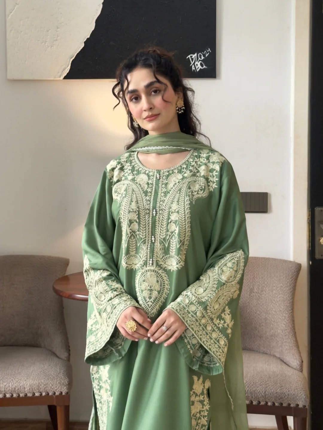3Pcs Premium Embroidered LAWN Collection - Image 3