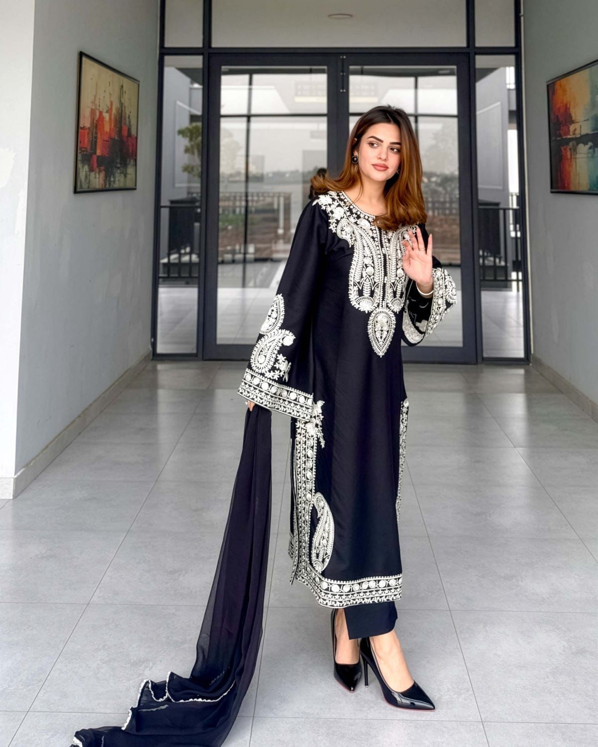 3Pcs Premium Embroidered LAWN Collection - Image 3